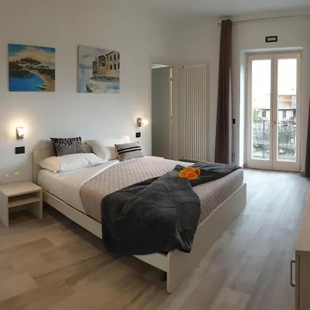 La Corte 招待所 阿菲